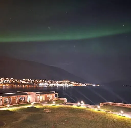 Northern Light - Skir Ocean View Apartament *
